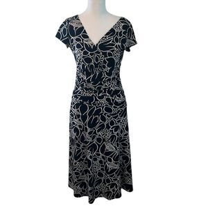 London Times sz6 cap slve black/white floral print rouched waist full skirt EUC